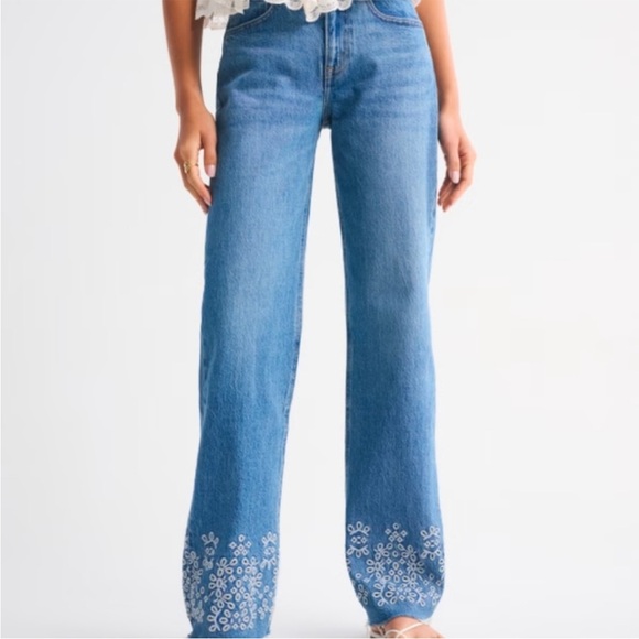 Abercrombie & Fitch Light Blue Straight Leg Jeans with White Floral Detail - Picture 4 of 5
